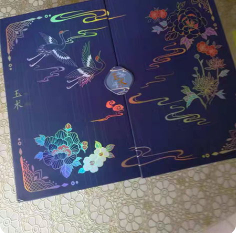 包邮这件汉服只穿过一次，有喜欢的小姐姐可以...