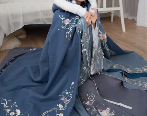 转卖清梳原创凝香汉服斗篷女长款刺绣加绒加厚...