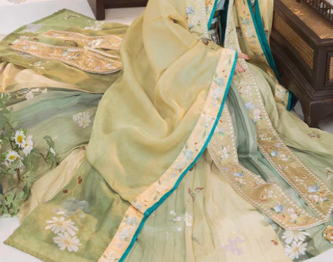 转卖【行香子】褚云令汉服宋制霞帔对交穿日常...