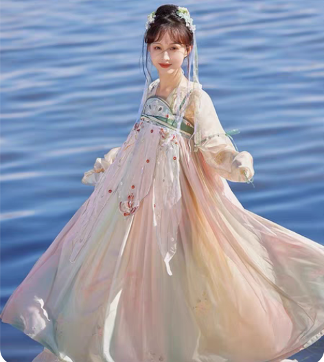 包邮七月夕 林女 对襟短衫汉元素绣花吊带齐...