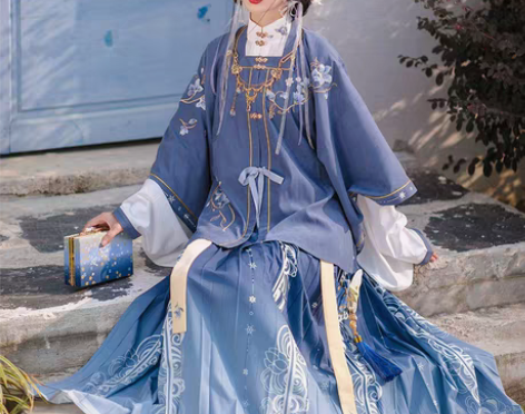 转卖池夏 玉雪香 明制对襟短衫， 图片上是...