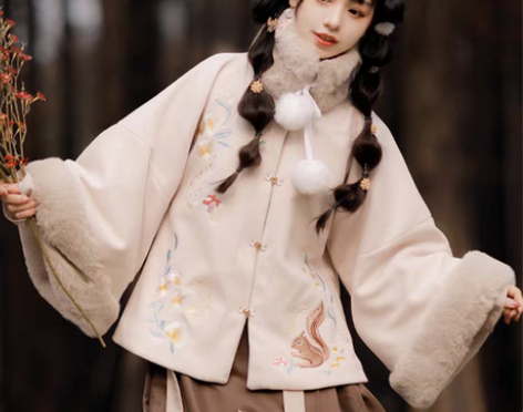 转卖【双12价】汉服冬袄披袄明制上袄汉元素...