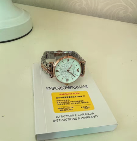 全新阿玛尼满天星手表 感兴趣的话点“我想要...