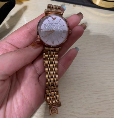 阿玛尼满天星手表正品 自己手腕细 截过两节...