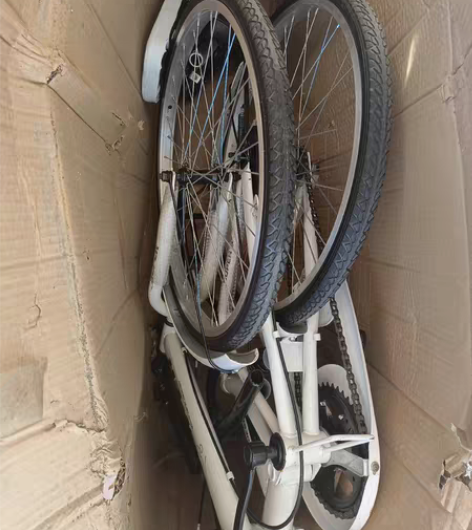 这个自行车可以折叠减震款的，22寸免充气轮...