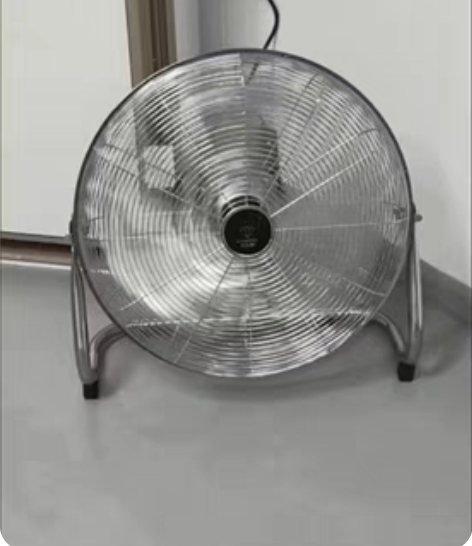 包邮闲置钻石牌电风扇工业强力趴地扇大风力摇...