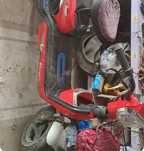 绿佳一辆48/12电瓶500元，飞鸽一辆4...