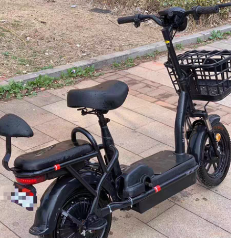 哈啰棒途电动车闲置转让。 买回来不到一年,...