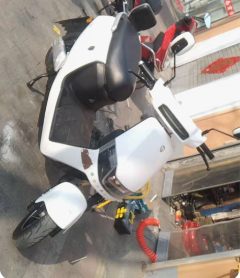 台铃电动车 前后双碟刹，轮胎刚换的，车子一...