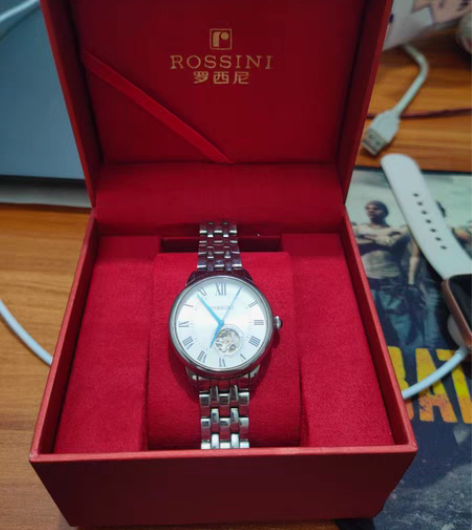 包邮罗西尼手表，品牌专柜购入，几乎全新，因...