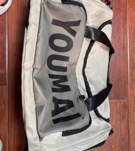 斜挎包 可以当双肩包用 用过一次 可以装一...