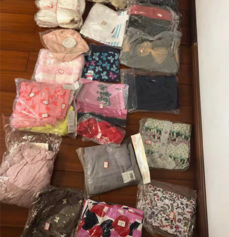 外贸品牌儿童服装,全新,因转行,论堆便宜卖...