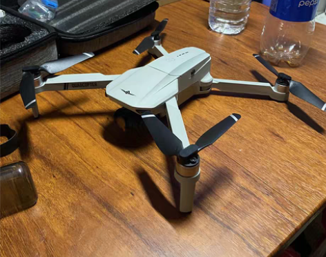 转卖HLEKUKU 电动飞机 刚入手两个月...