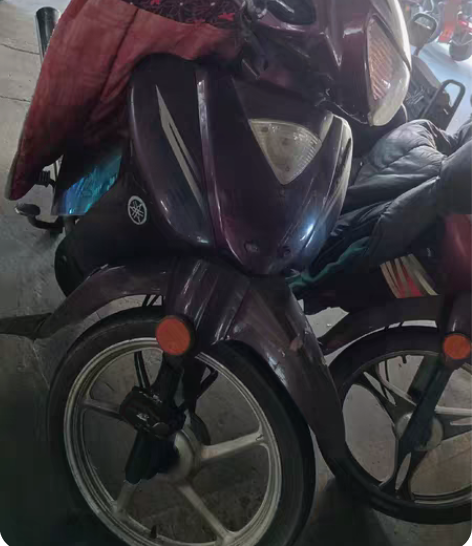 雅马哈摩托车用不着了,废品价处理,脱审了已...