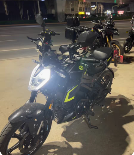 贝纳利小迅龙150,水冷cbs 4000公...