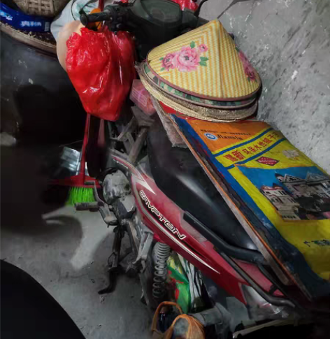 12年弯梁雅马哈，16年到现在没骑过了，闲...