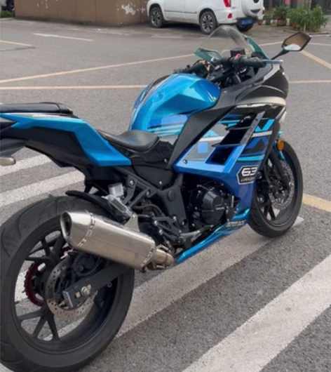 双杠400cc大牛 22年的准新车,车况精...