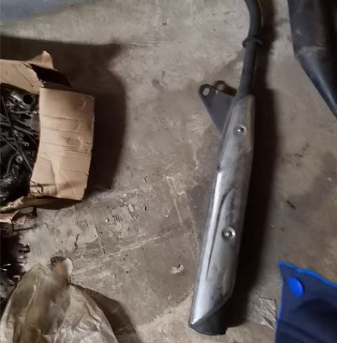 立雅150排气，全新库存，50块不包邮 感...