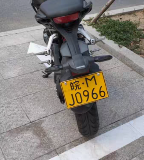 国四电喷V8街车YB200复古摩托车  2...