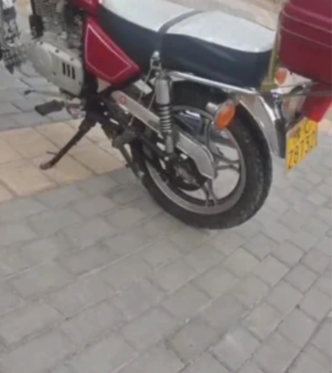 包邮铃木GN125太子摩托车，精品车况动力...