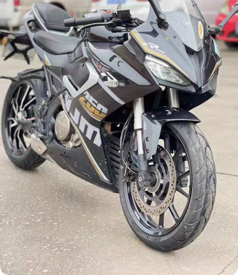 银钢小怪兽，19年八月上牌个人二手车，手续...