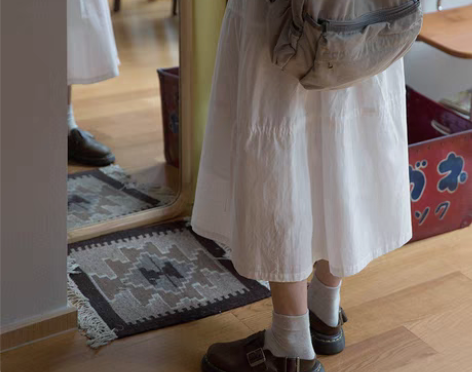 转卖奶兔星球-自制 轻薄款 小A字白色抽绳...