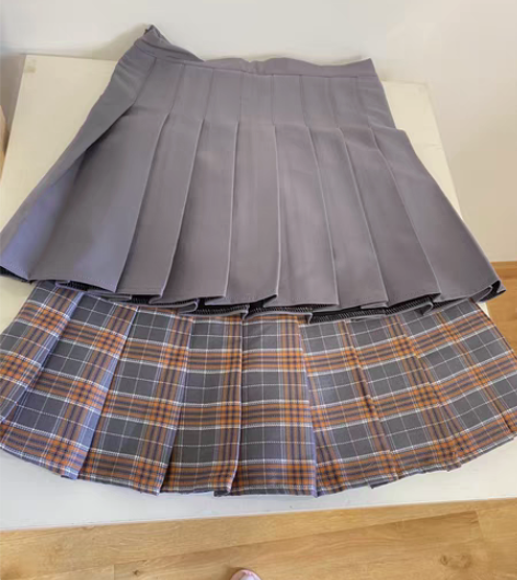包邮全新百褶裙 学生群 有内衬 全新M号随...