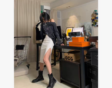 转卖JCCC影子 黑色包臀裙女夏季中长款开...