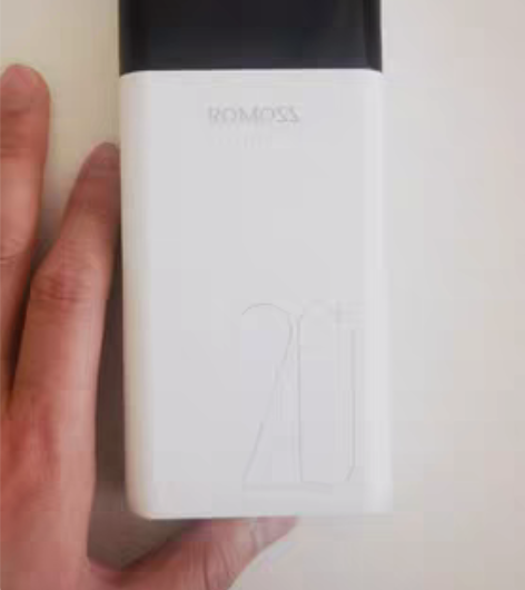 包邮罗马仕  两万毫安 有磕碰 有点旧 但...