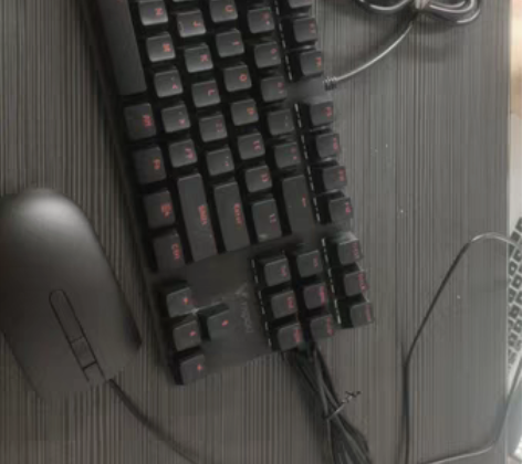 雷柏v500机械键盘，红轴的，无背光（不是...