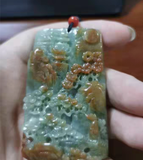 包邮厚装翡翠山水牌，尺寸大约为37牌，亭台...