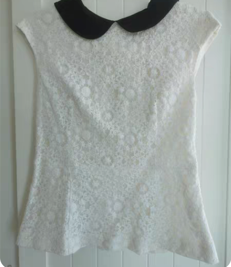 包邮拉夏贝尔旗下的品牌，蕾丝短袖，单穿或加...