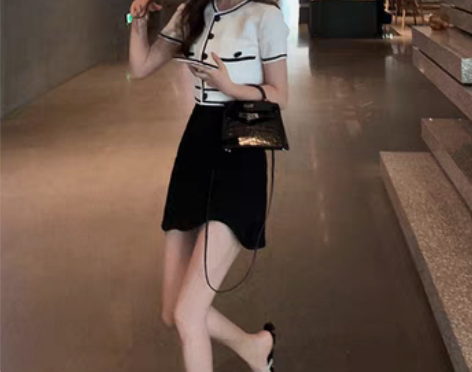 转卖小香风套装  s码 全新未拆吊牌 感兴...