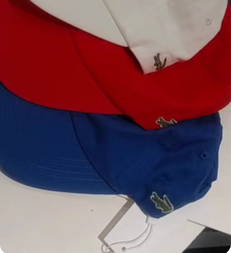 包邮卡帝乐鳄鱼原价295女士男士白色棒球帽...