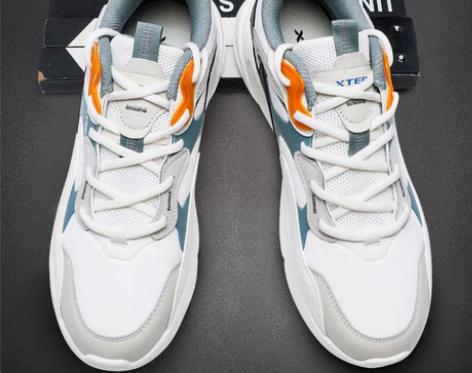 转卖特步男鞋运动鞋男春季官方旗舰店学生休闲...