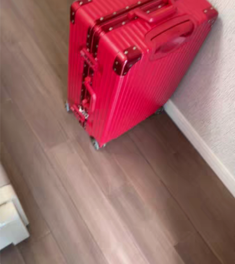 转卖ULDUM红色行李箱铝框结婚箱子婚庆新...