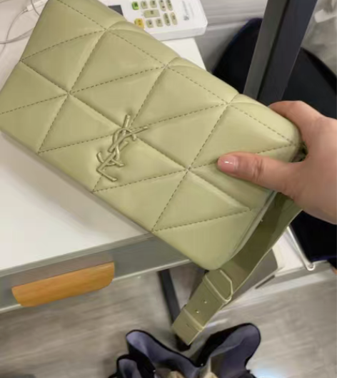 包邮百搭的包包 感兴趣的话点“我想要”和我...