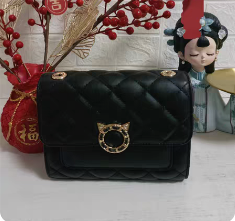 纽芝兰全新女包 感兴趣的话点“我想要”和我...