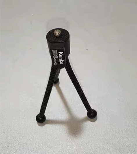 包邮日本Kenko肯高迷你三脚架,成色还不...