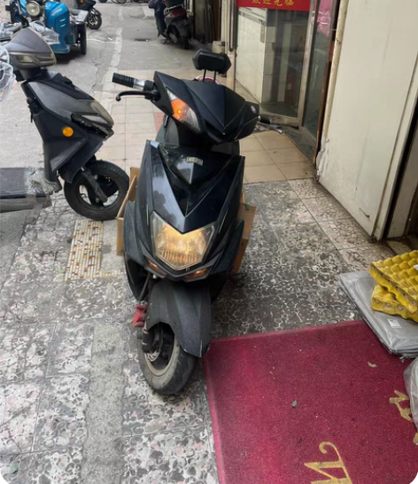 爱玛电动车，博士电机！60V20A电池续航...