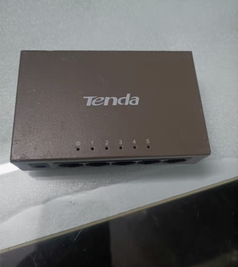 包邮Tende腾达 TEF1005D 五口...