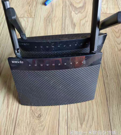 腾达ac9千兆双频路由器，带USB口，博通...
