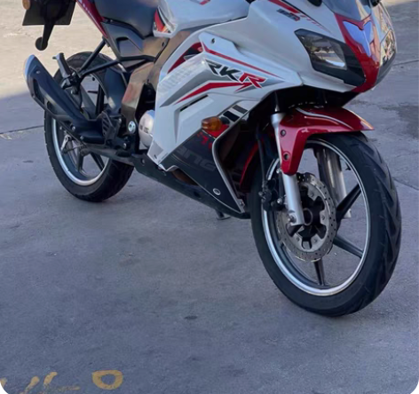 钱江贝纳利飓风150摩托车 19年的车 手...