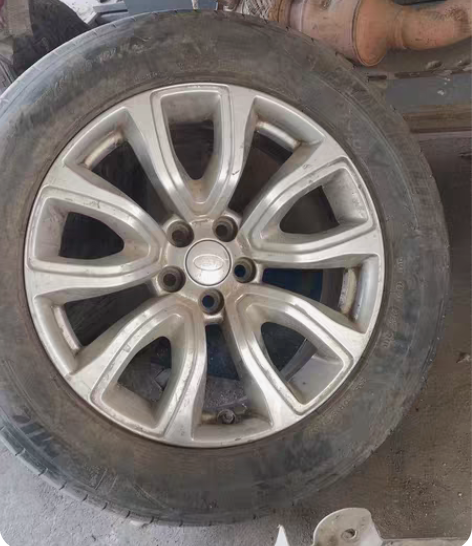 包邮路虎极光轮毂拆车件 感兴趣的话点“我想...