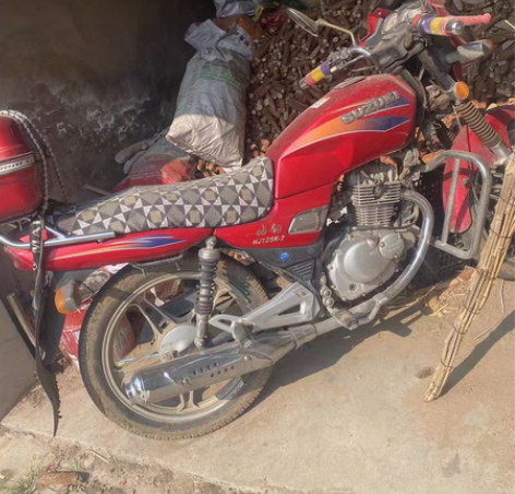 出售自家用的钻豹125车况精品少1500别...