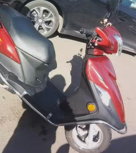 豪爵vf125踏板摩托车出售，卓展附近看车...