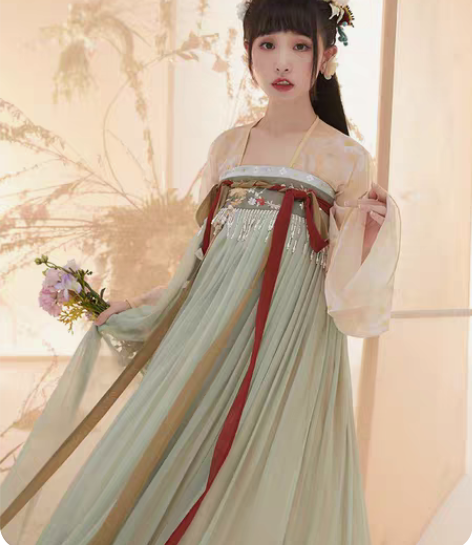 【十三余 小豆蔻儿】[春归] 图片黄绿色刺...