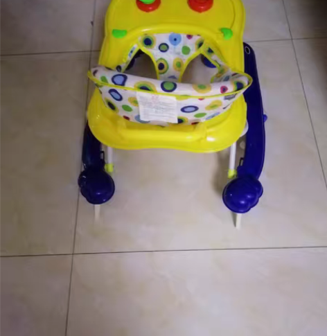 9成新婴儿学步车，闲置低价出 感兴趣的话点...