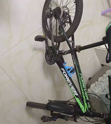 上海永久山地车，全车原装。 感兴趣的话点“...