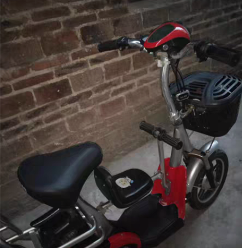 48伏锂电池电动车八成新因换地方出让 感兴...